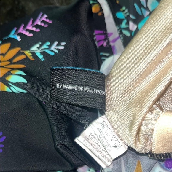 Maxine Of Hollywood Floral Tummy Support One Piece Swimsuit Dress Romper - Picture 5 of 11